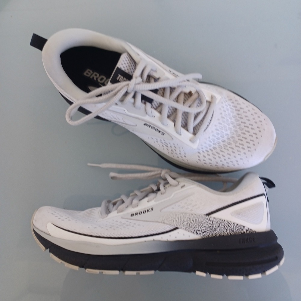Brooks Trace 3 Womens Running Shoes White Black 1204011B191 Size 8 Medium B